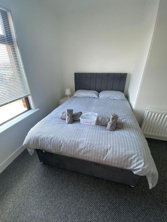 Modern Two Bedroom House Close To Centre